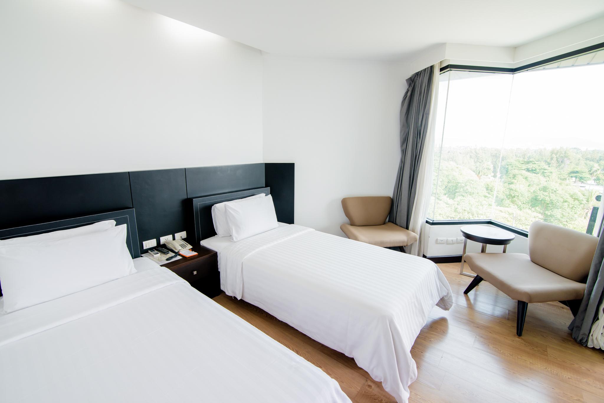 The Sez Hotel Bangsaen Buitenkant foto